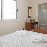 Clara Vilă Protaras